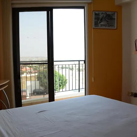 Apartment Hills 4 *